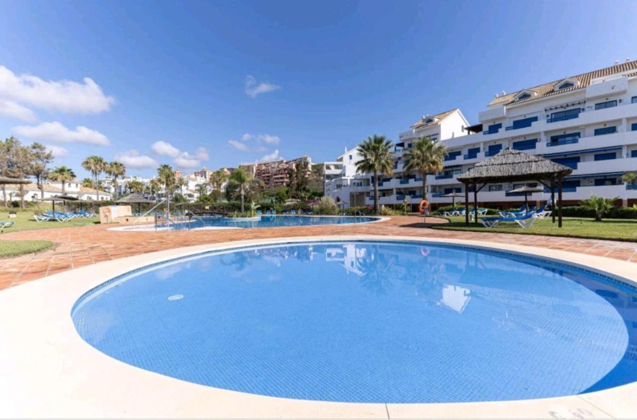 El Hacho Manilva Exterior foto