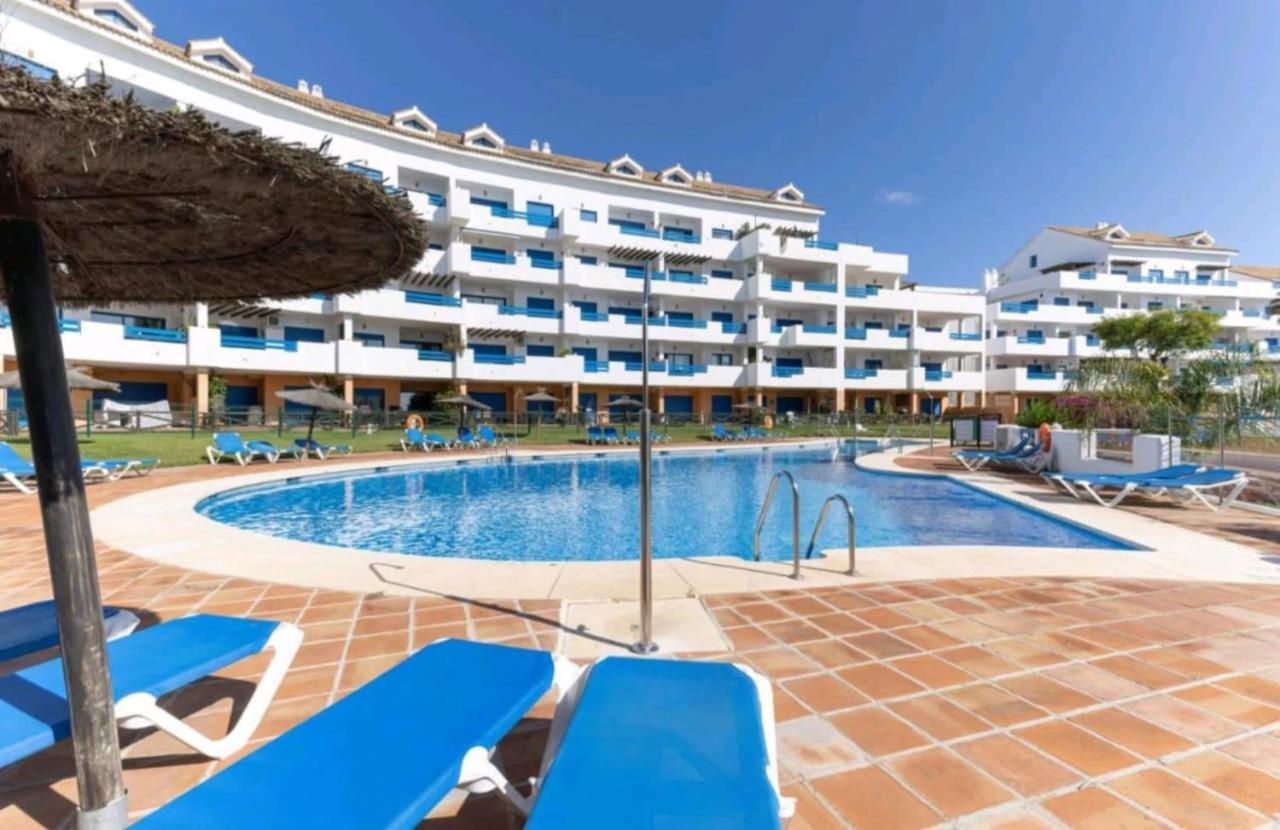 El Hacho Manilva Exterior foto